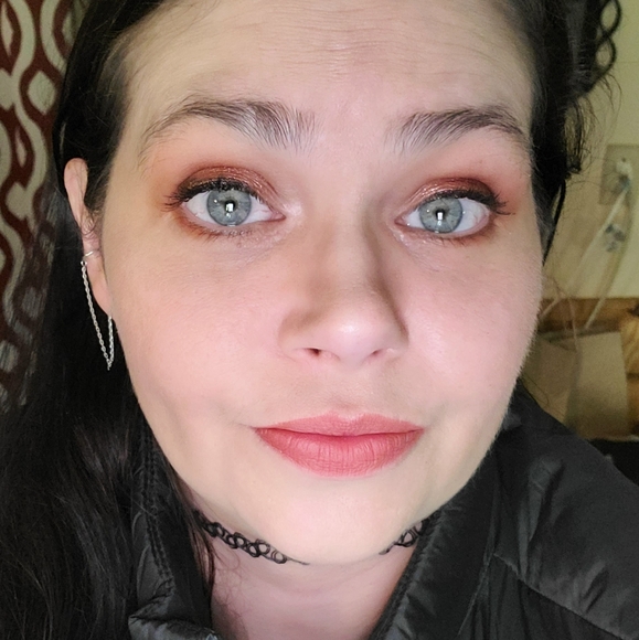 Meet your Posher, Brandy - Picture 2 of 2